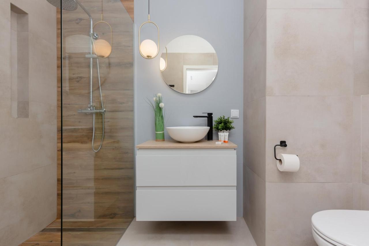 Lägenhet Modern With Balcony Mokotow Aignera By Renters Warszawa