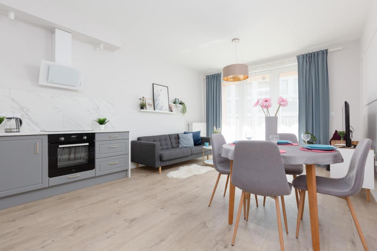 Modern With Balcony Mokotow Aignera By Renters Lägenhet